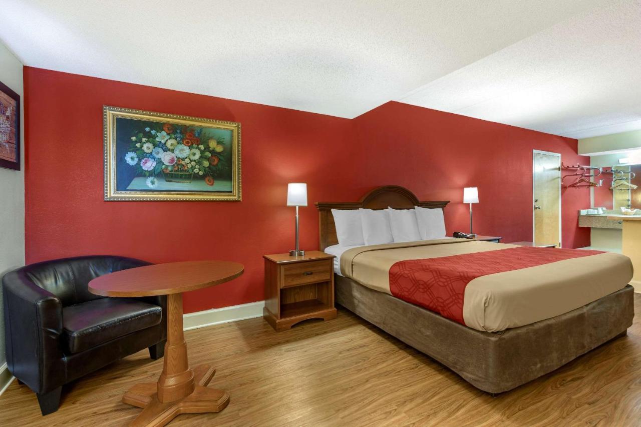 Econo Lodge Inn & Suites Lugoff Bagian luar foto