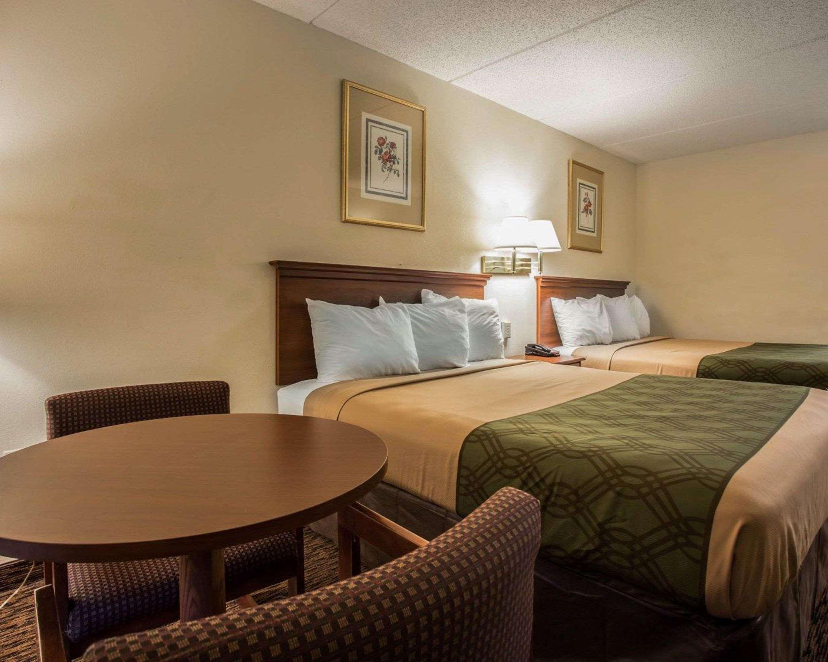 Econo Lodge Inn & Suites Lugoff Bagian luar foto