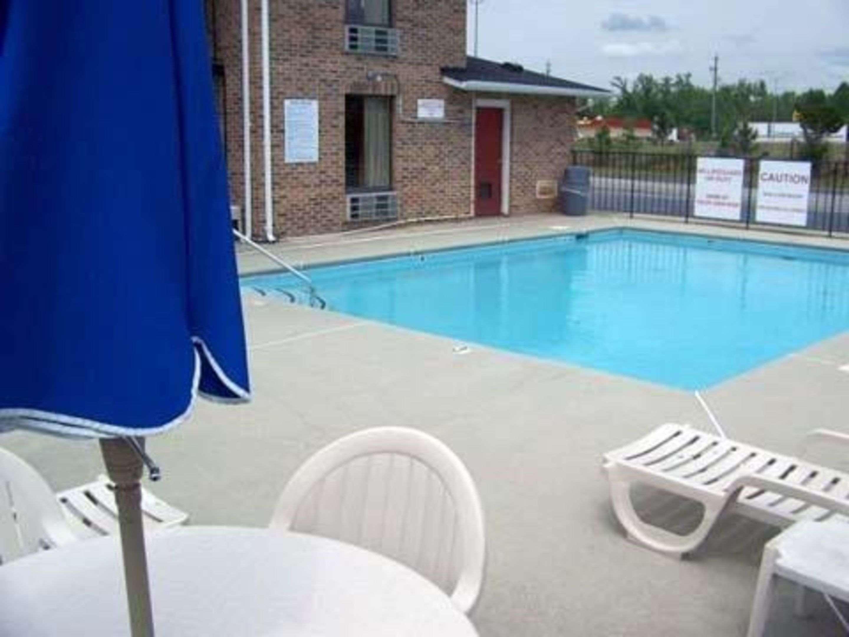 Econo Lodge Inn & Suites Lugoff Bagian luar foto