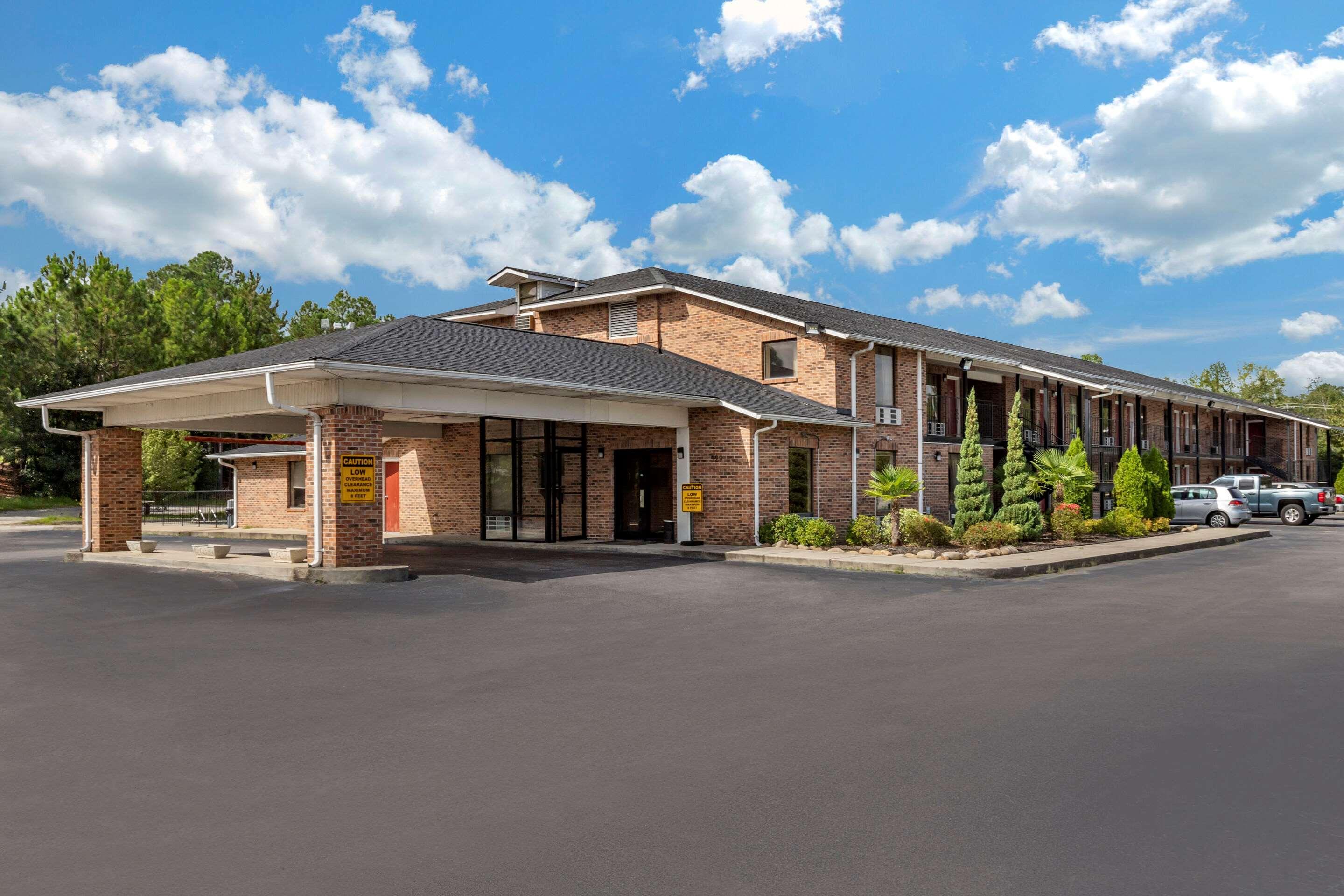 Econo Lodge Inn & Suites Lugoff Bagian luar foto