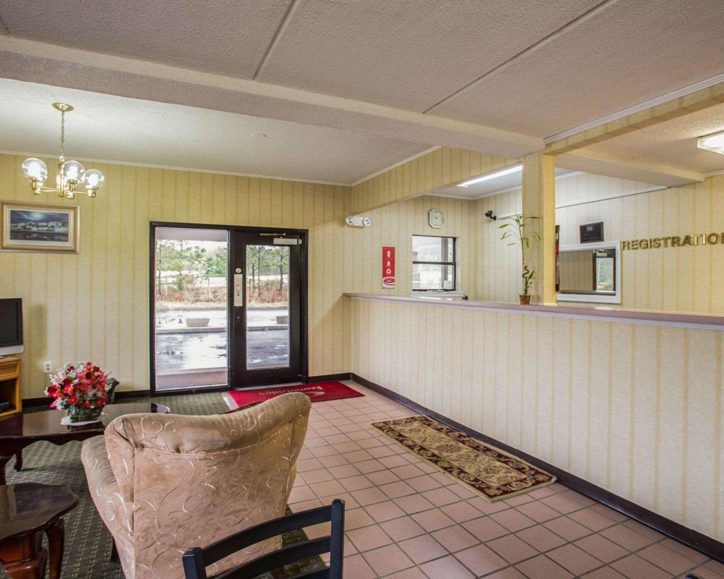 Econo Lodge Inn & Suites Lugoff Bagian luar foto