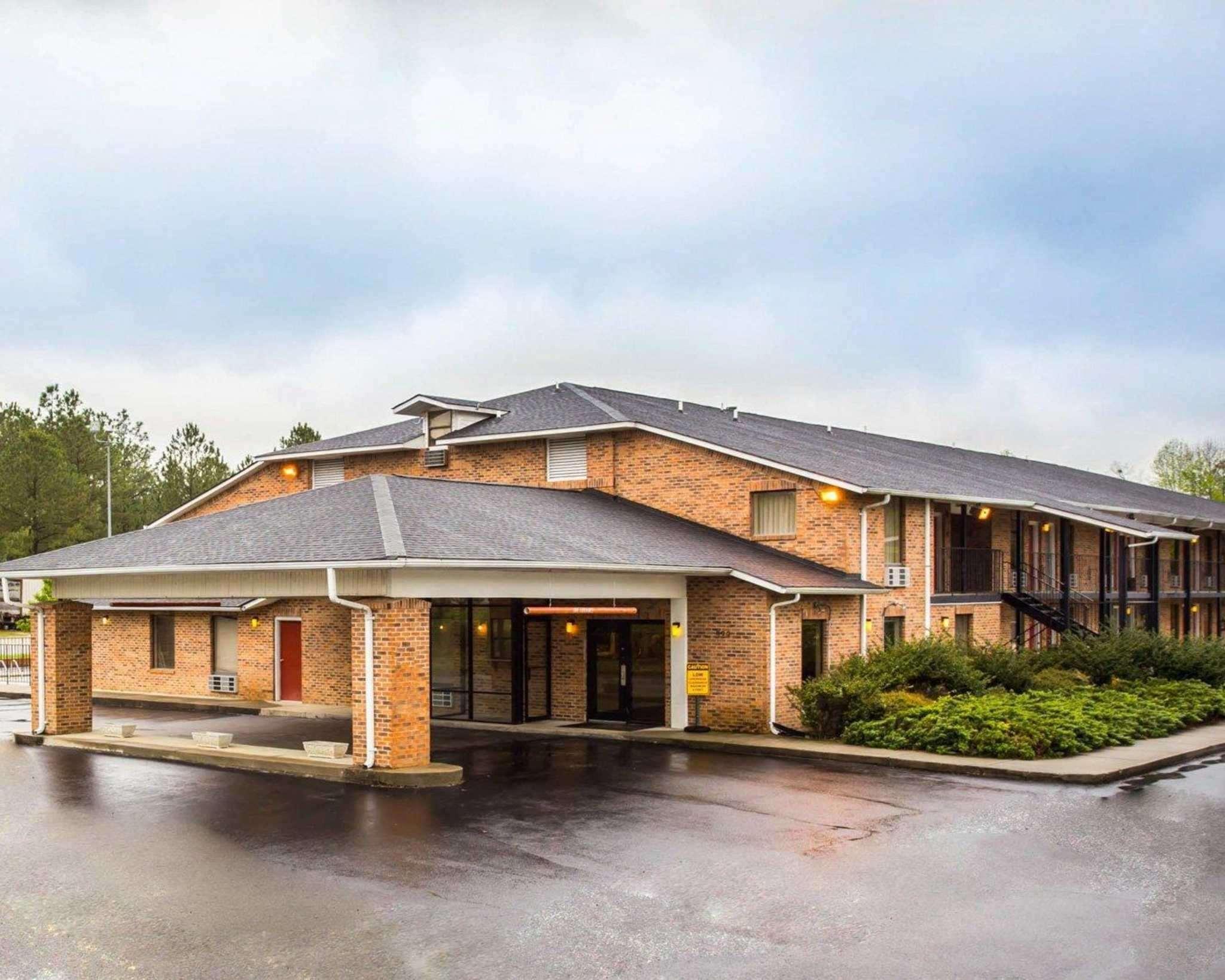 Econo Lodge Inn & Suites Lugoff Bagian luar foto