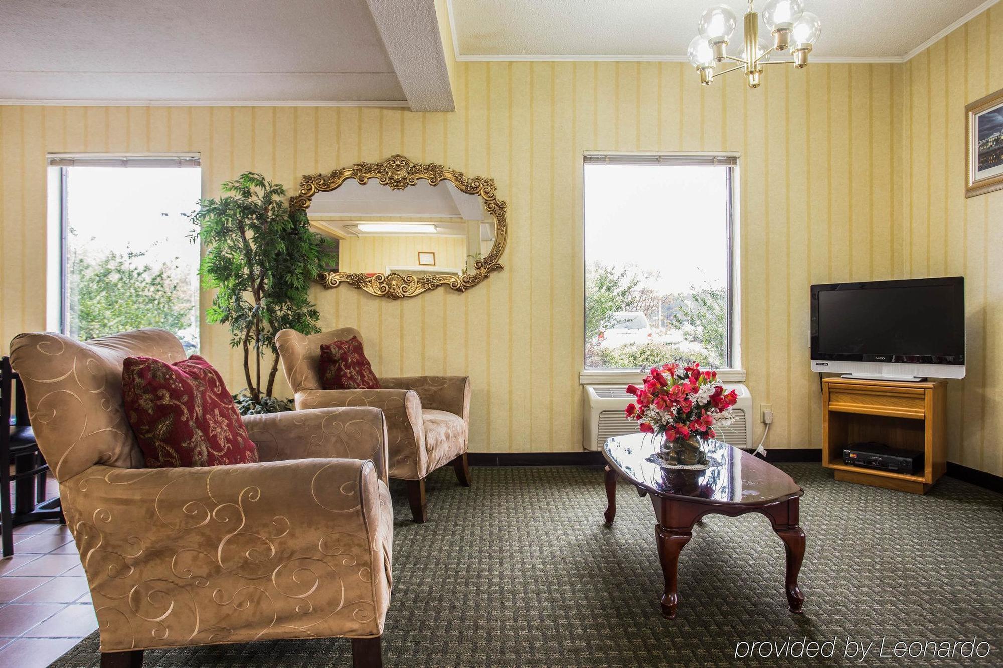 Econo Lodge Inn & Suites Lugoff Bagian luar foto