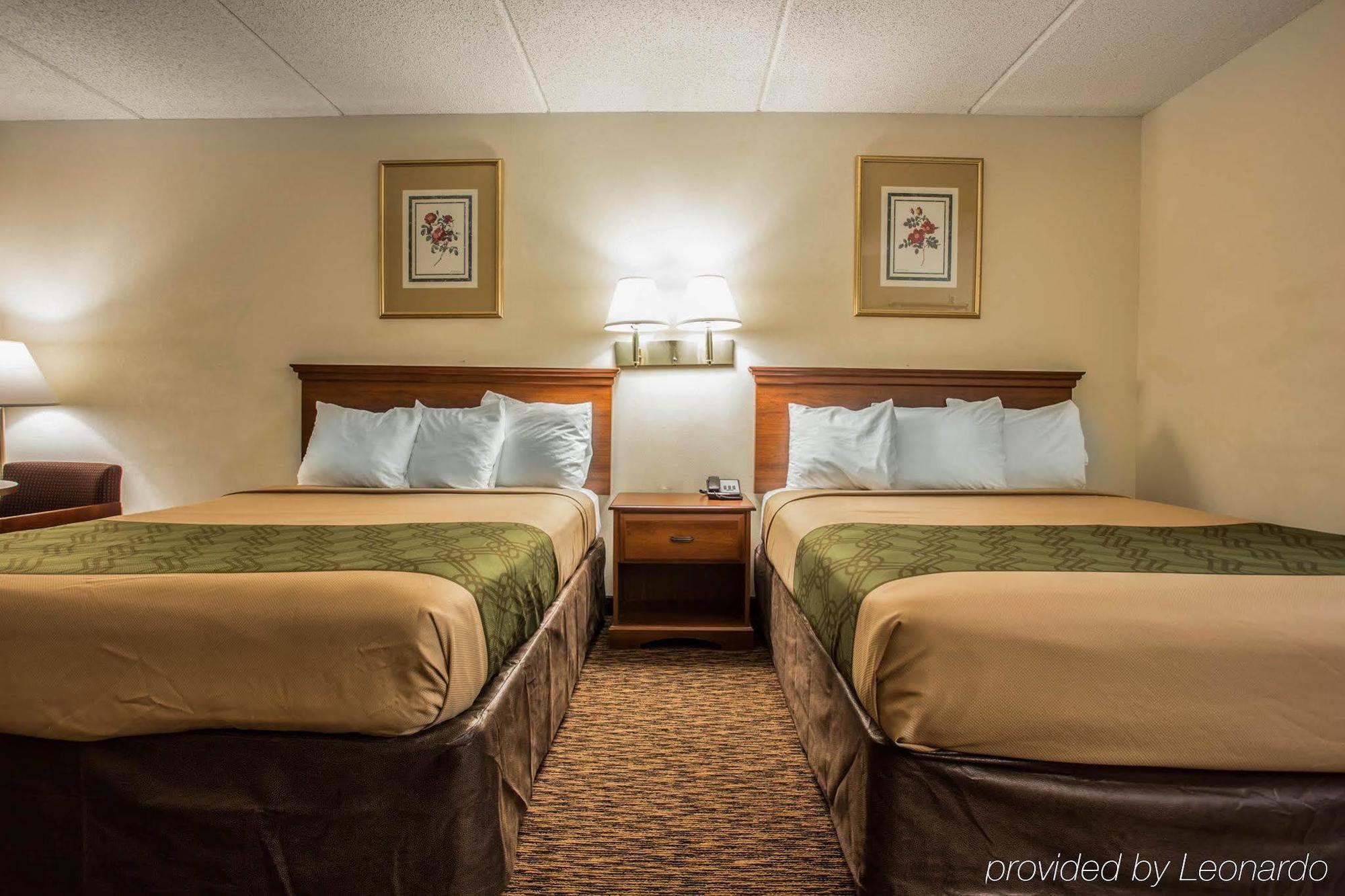 Econo Lodge Inn & Suites Lugoff Bagian luar foto